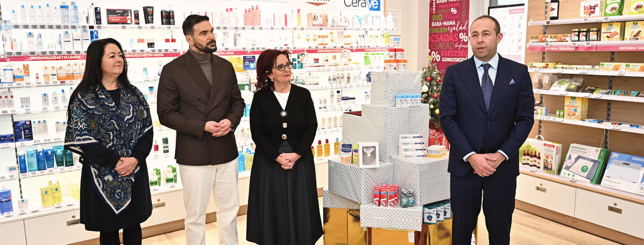 Ünnepi adomány a debreceni Arany Oroszlán Gyógyszertártól